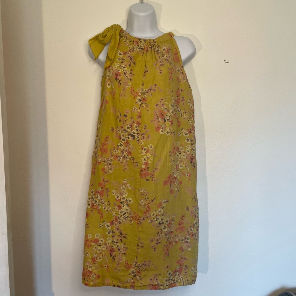 Bellambia Size Small Yellow Floral Dress